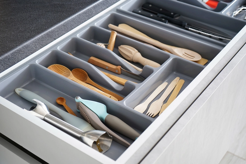 Custom Kitchen Cabinet Features